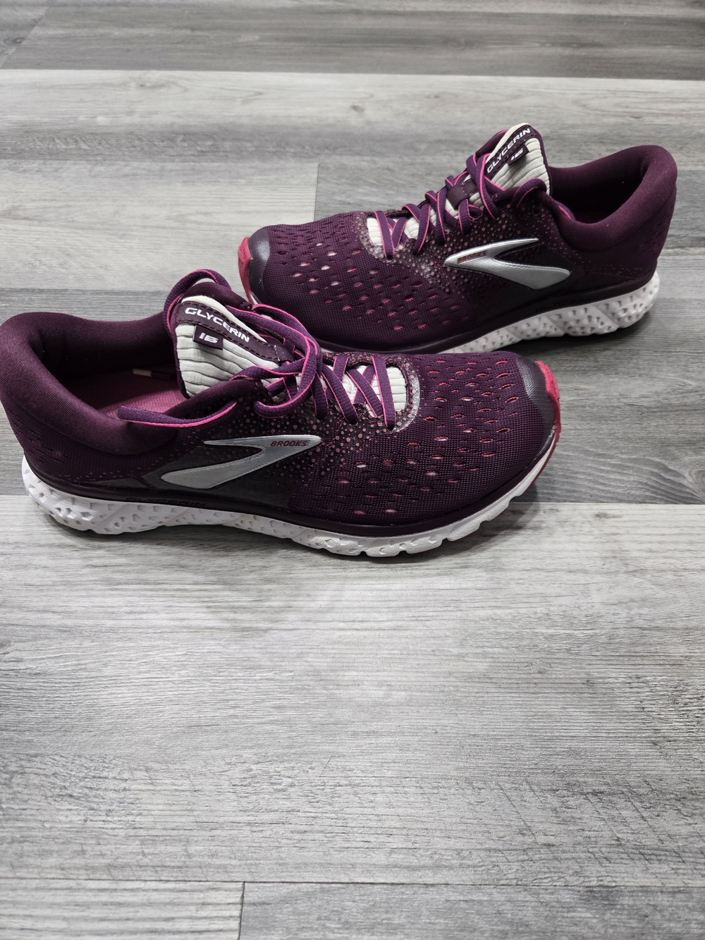 Brooks Glycerin 16 running shoes in a purple colorway